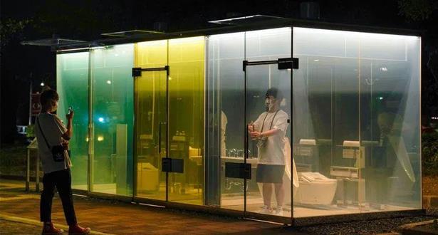 transparent_toilet_tokyo_130920